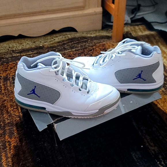 Men Jordans - Picture 1 of 4
